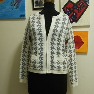 Old navy cream and grey houndstooth cardigan